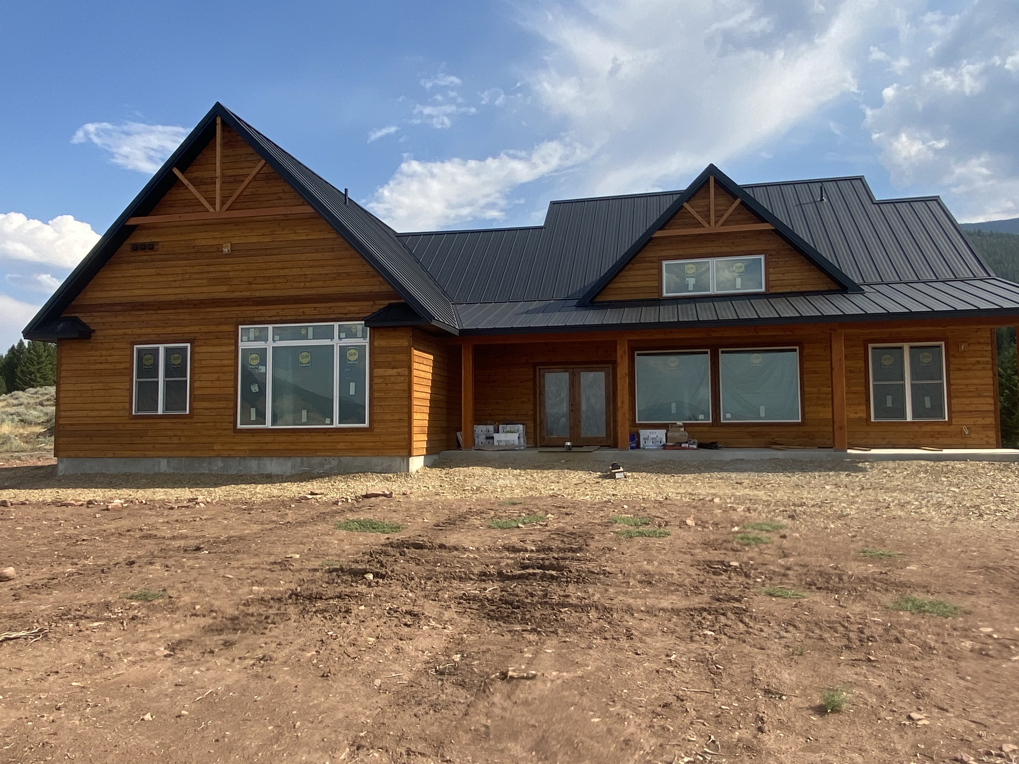 Custom home roofing and siding